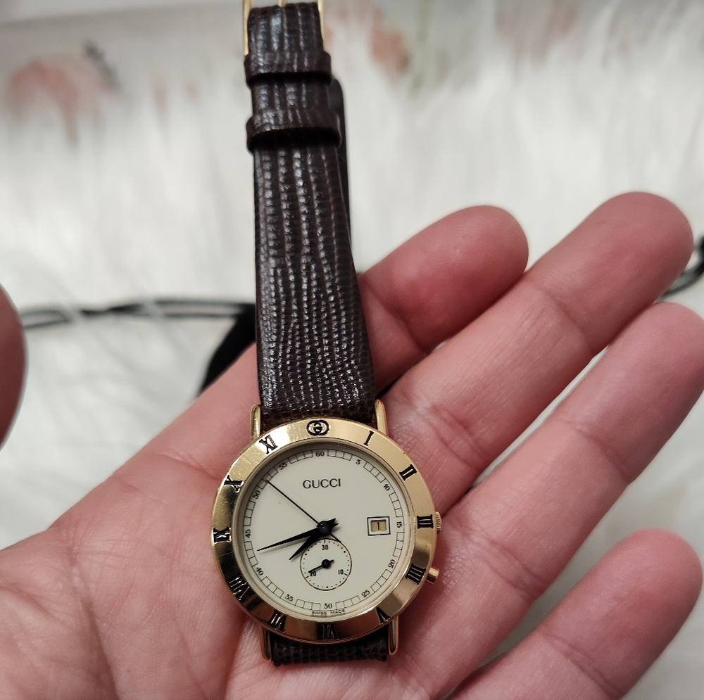 Vintage 90's Gucci 3800 Jr Wristwatch, 18k Gold Plated, Lizard Calf Band 5/8R, - Picture 8 of 16